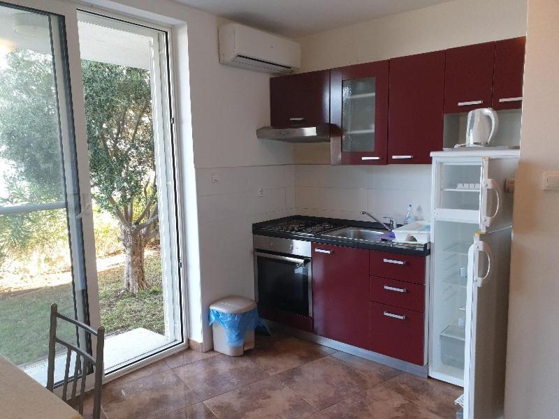 Summertime Apartmani Povljana Esterno foto